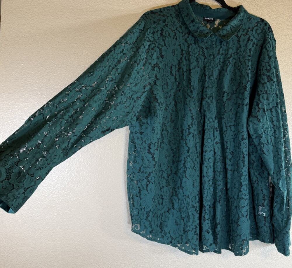Torrid Plus 4/4X Green Lace Long Sleeve Button Down Blouse Cotton Blend